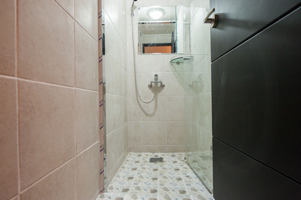 inno hostel and pub lounge hongdae