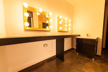 inno hostel and pub lounge hongdae