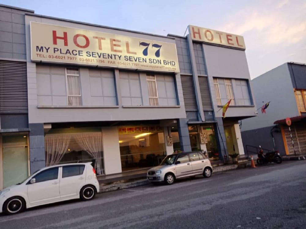 hotel 77