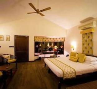 singinawa jungle lodge kanha