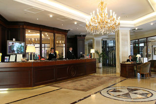 grand hotel emerald