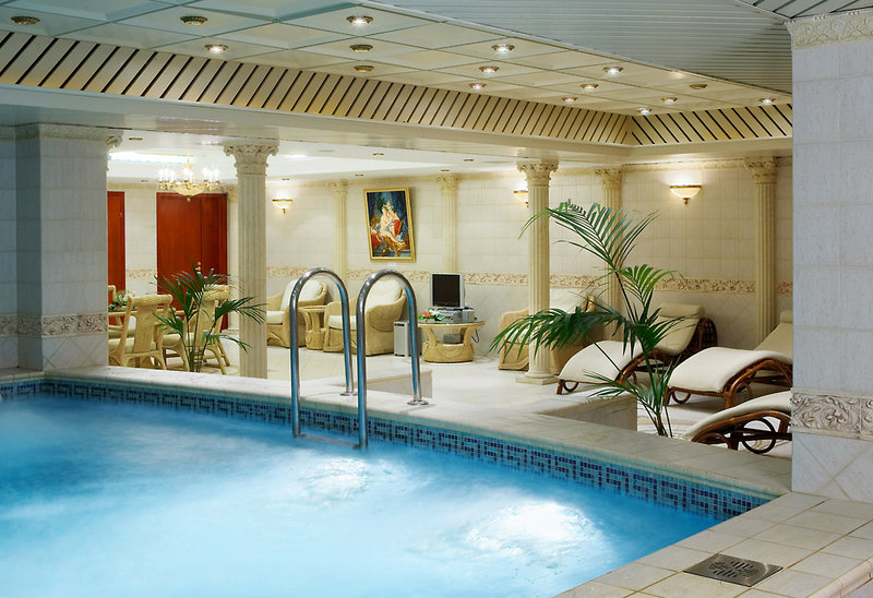grand hotel emerald