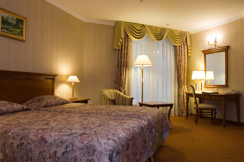 grand hotel emerald