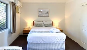 palm view holiday apartments