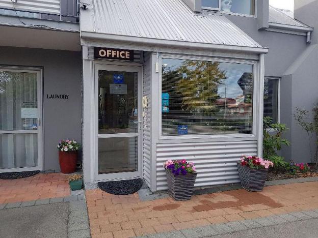 306 motel apartments