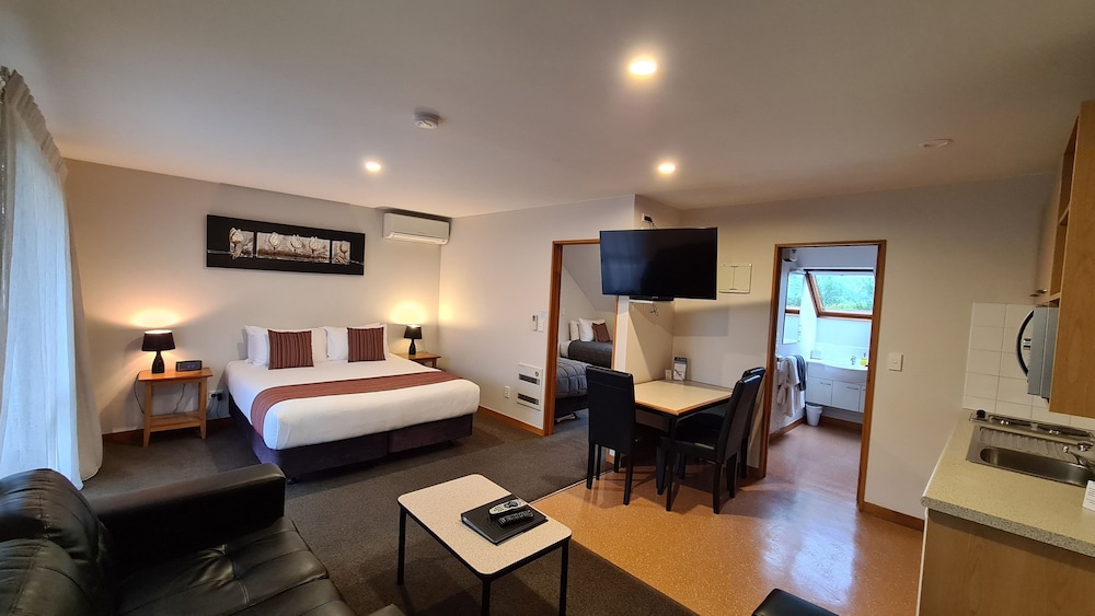 306 motel apartments