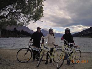 the flaming kiwi backpackers
