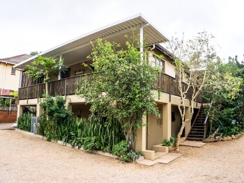 mackaya bella guest house