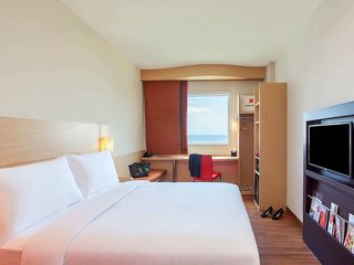 Ibis Manado City Center Boulevard,North Sulawesi>>Manado,4 star