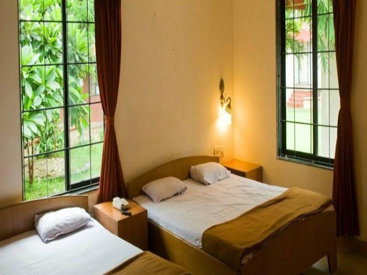 srushti farms resort