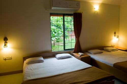 srushti farms resort