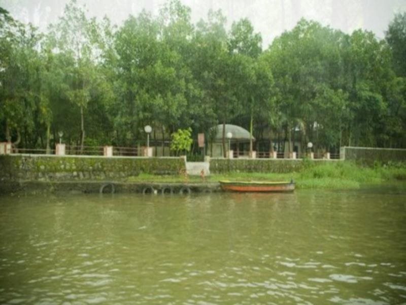 srushti farms resort