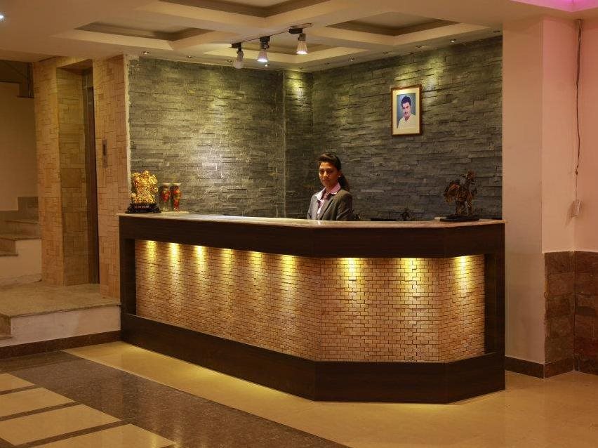 grand treat hotel