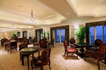 crowne plaza qingdao ocean spring resort an ihg hotel