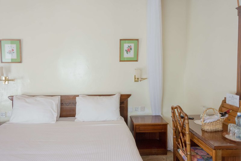 jacaranda lake elementaita lodge