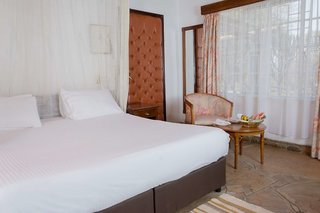 jacaranda lake elementaita lodge