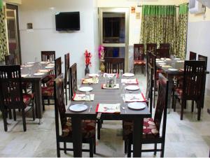 Rajeshwari Resort,Hiran Magri,3 star