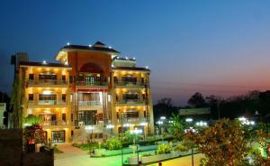 Rajeshwari Resort,Hiran Magri,3 star
