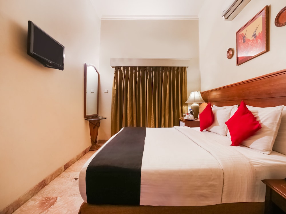 capital o 10953 dayal lodge a boutique hotel