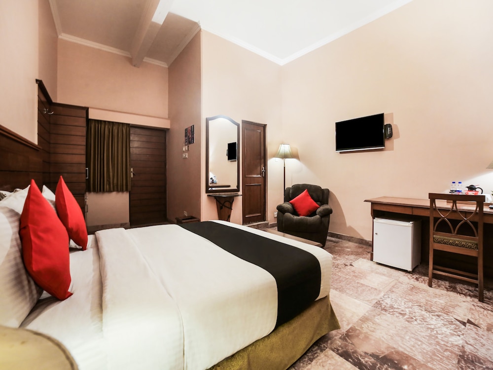 capital o 10953 dayal lodge a boutique hotel