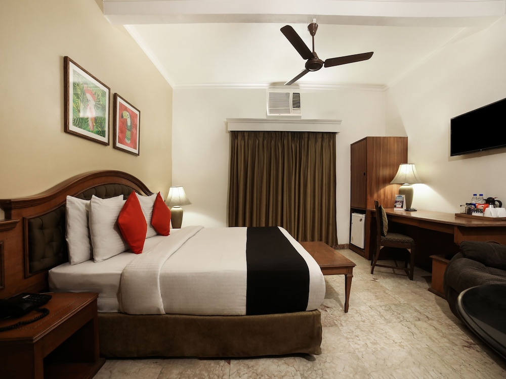 capital o 10953 dayal lodge a boutique hotel