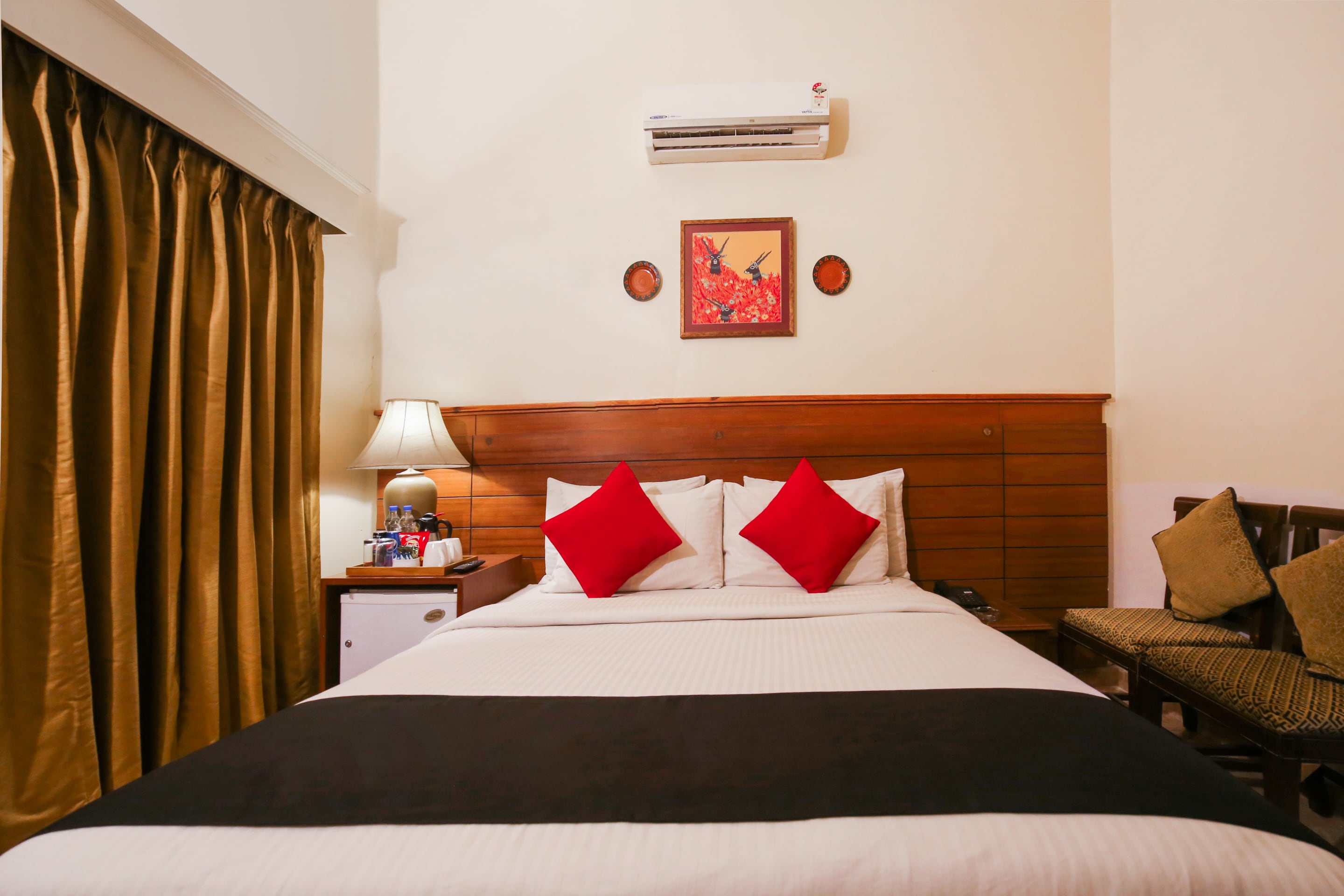 capital o 10953 dayal lodge a boutique hotel