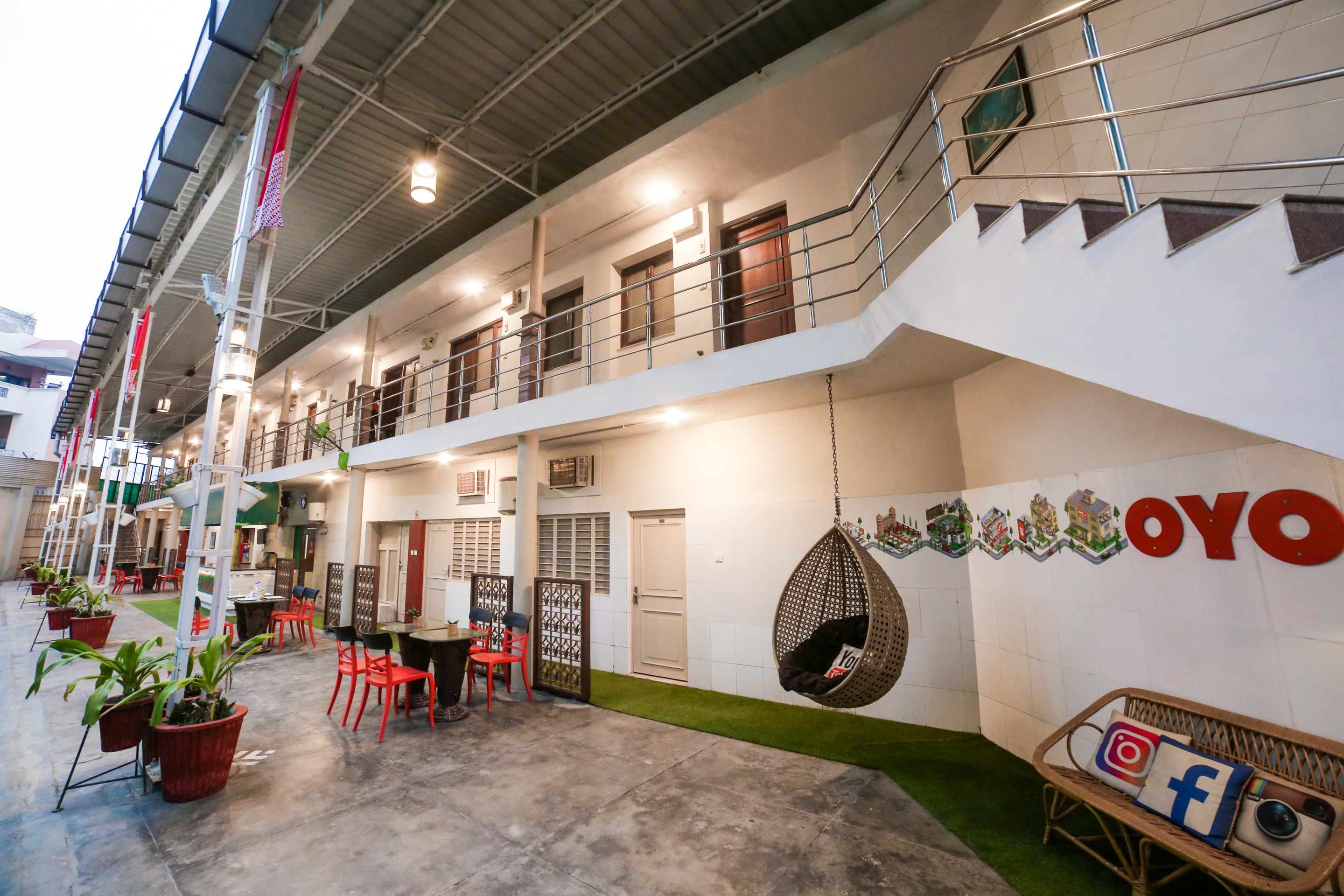 capital o 10953 dayal lodge a boutique hotel