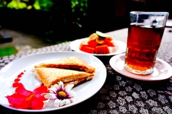 desak putu putra homestay