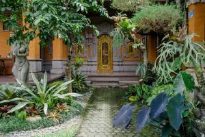 desak putu putra homestay