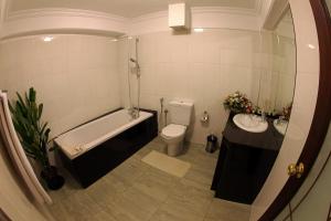 Cafe Aroma Inn,Nuwara Eliya>>Kandy,3 star