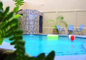 Hotel Xolotlan,Hospital Salud Integral, 3 C. Oeste,4 star
