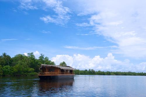 Yathra Houseboat,Bentota>>Aturuwella,4 star