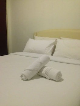 Woodpecker Lodge Kuching,Mulu>>Kuching,3 star
