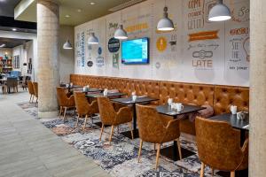 Holiday Inn Manchester - City Centre By Ihg,Manchester>>Chadderton,4 star