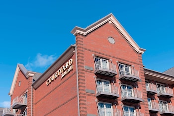 courtyard by marriott holland downtown