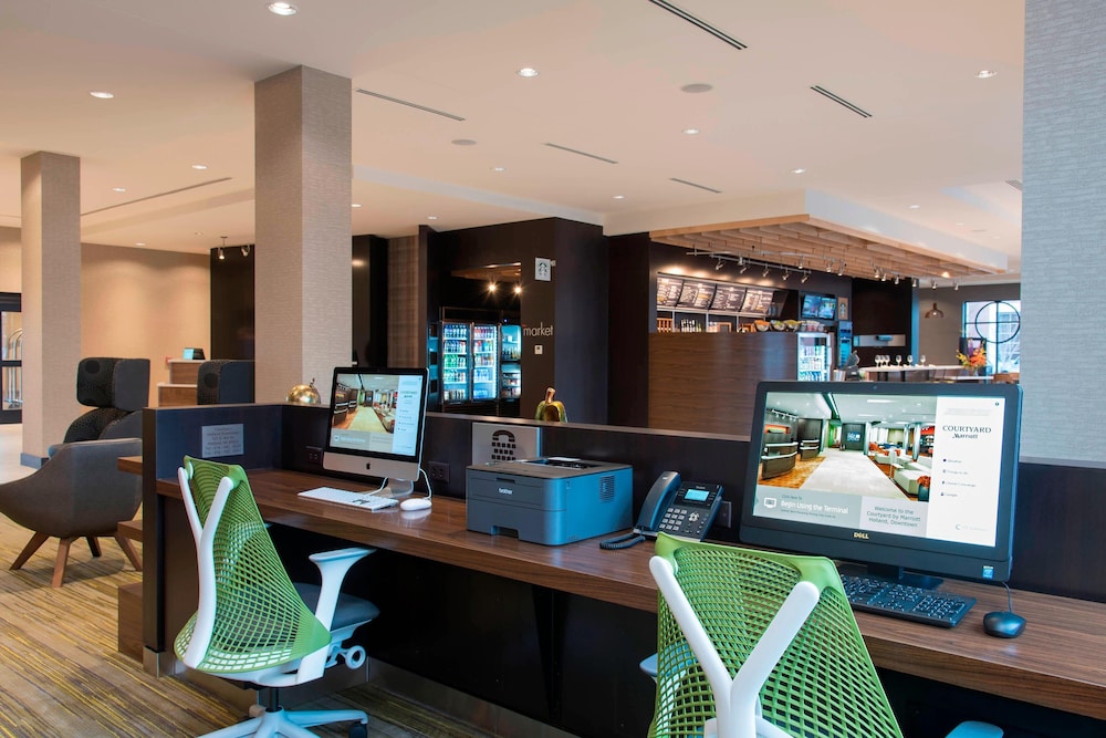 courtyard by marriott holland downtown