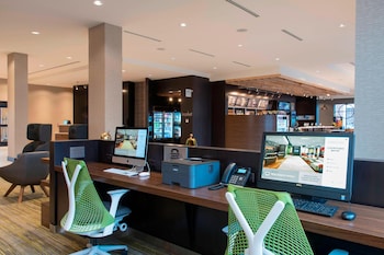 courtyard by marriott holland downtown