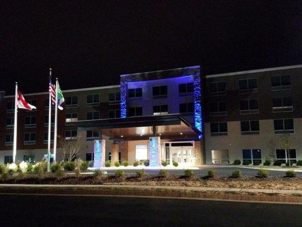 holiday inn express and suites decatur by ihg