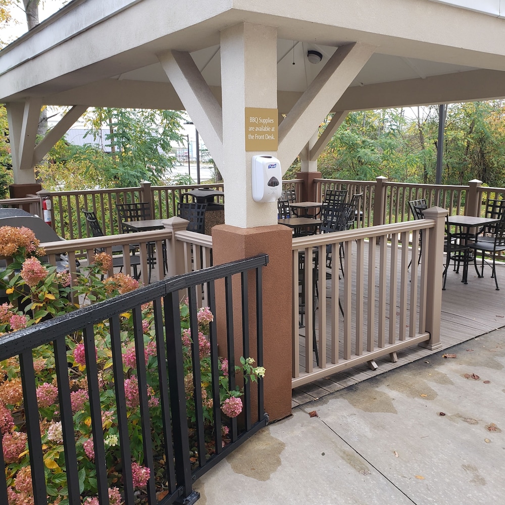 candlewood suites grove city outlet center by ihg