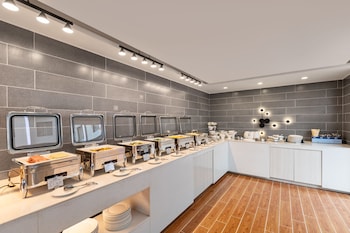 Holiday Inn Express Shenyang North Station By Ihg,Liaoning>>Shenyang,4 star
