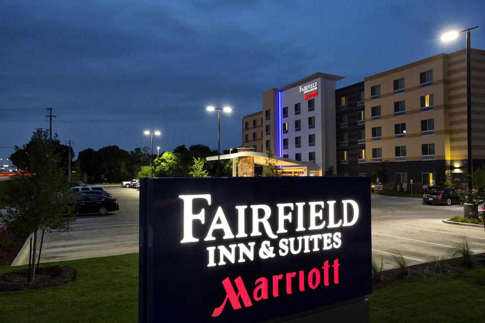 fairfield inn and suites by marriott austin san marcos