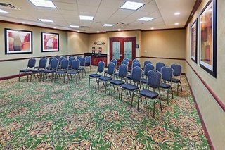 Hampton Inn & Suites Waxahachie,Ellis County>>Dallas,3 star