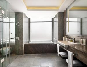 Le Meridien Dhaka,Dhaka Division>>Dhaka,5 star