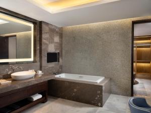 Le Meridien Dhaka,Dhaka Division>>Dhaka,5 star