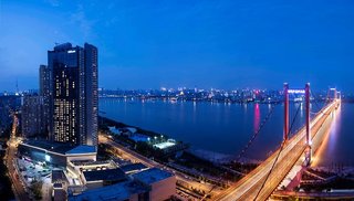 Hilton Wuhan Riverside,Wuhan>>Hubei,5 star