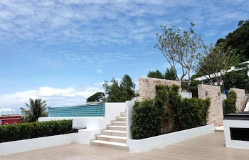 the unity and the bliss patong residence