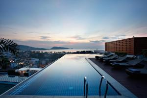 the unity and the bliss patong residence