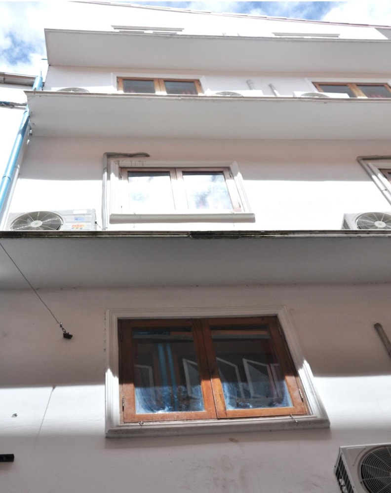 highfive guest house