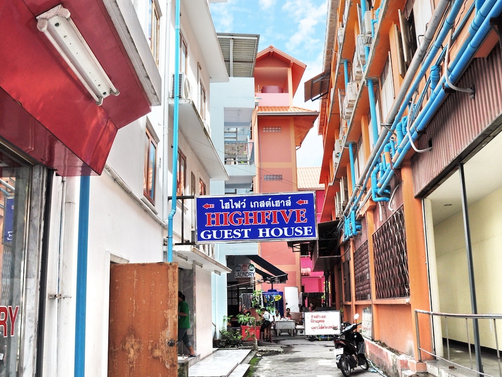 highfive guest house