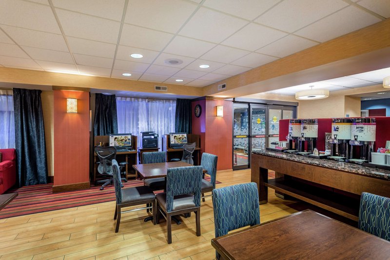 hampton inn milwaukee airport